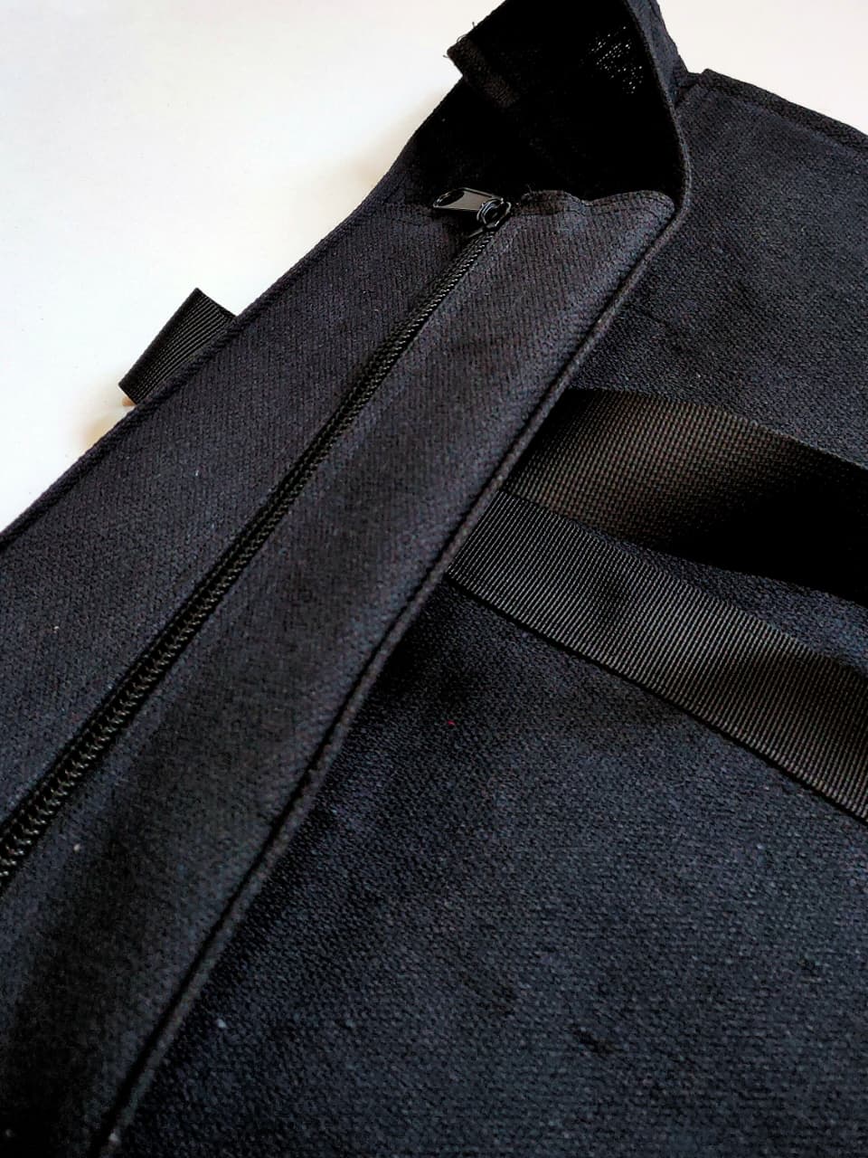 Noir Art Bag –  60×80