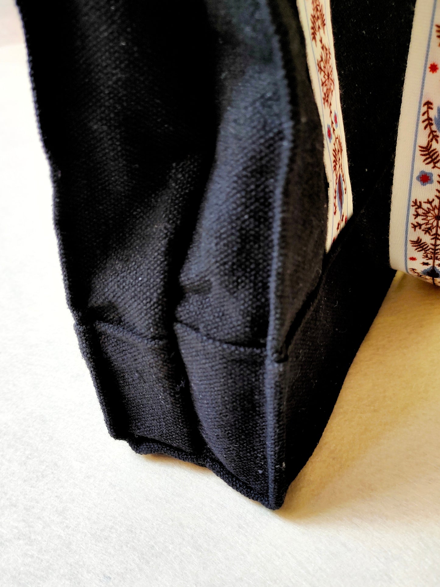 Noir Weave Art Bag  45×60